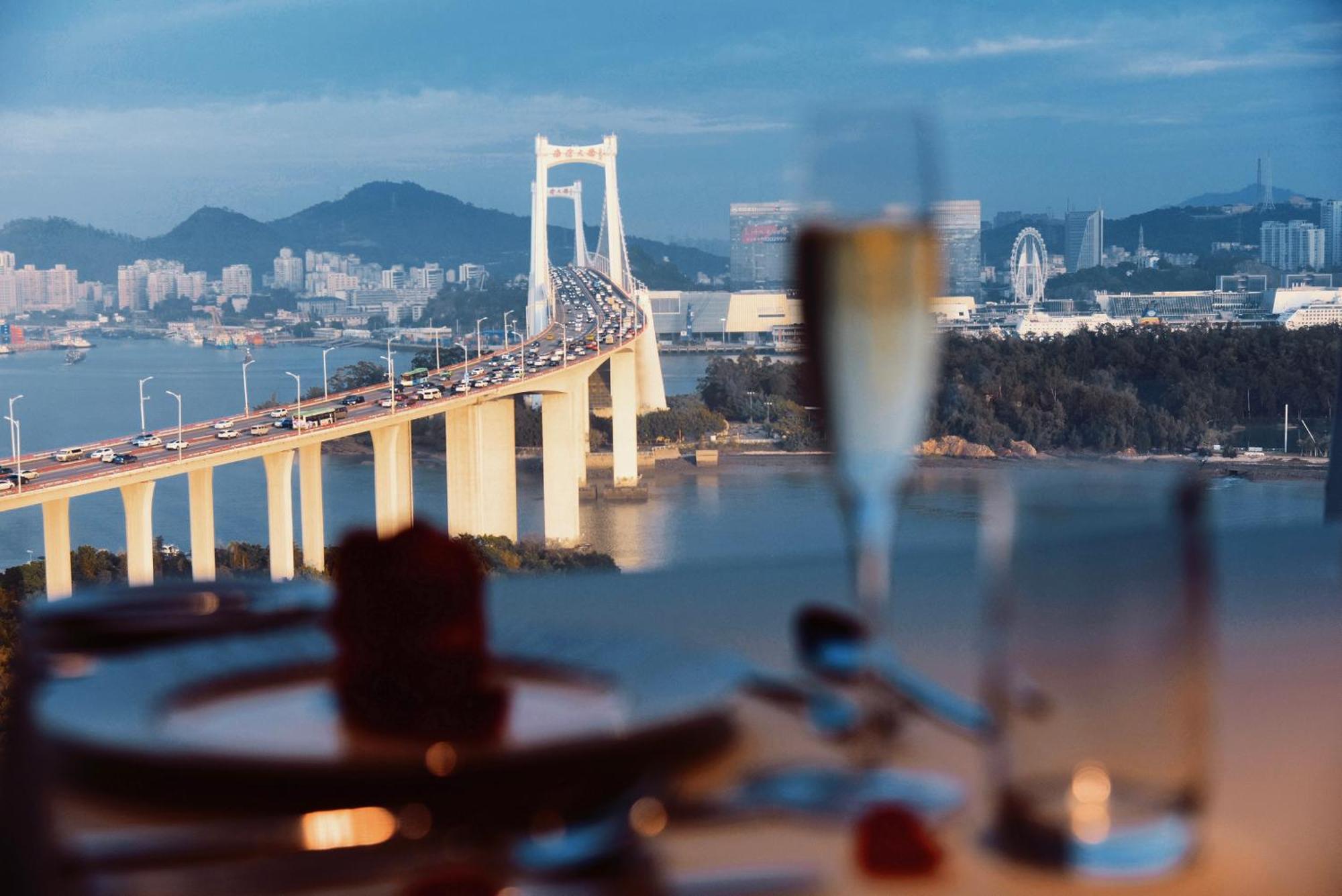 Hualuxe Xiamen Haicang Habour View Exteriör bild